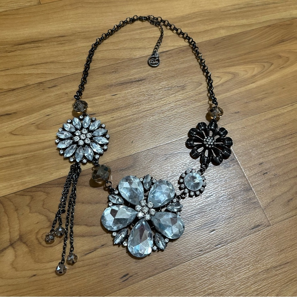 Floral Rhinestone Statement Necklace - Picture 1 of 3